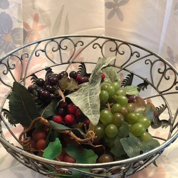 Vintage Boho Rooster Black/Silver Metal Fruit/Egg/Vegetable Bowl/Basket 7”x12” - Picture 6 of 6